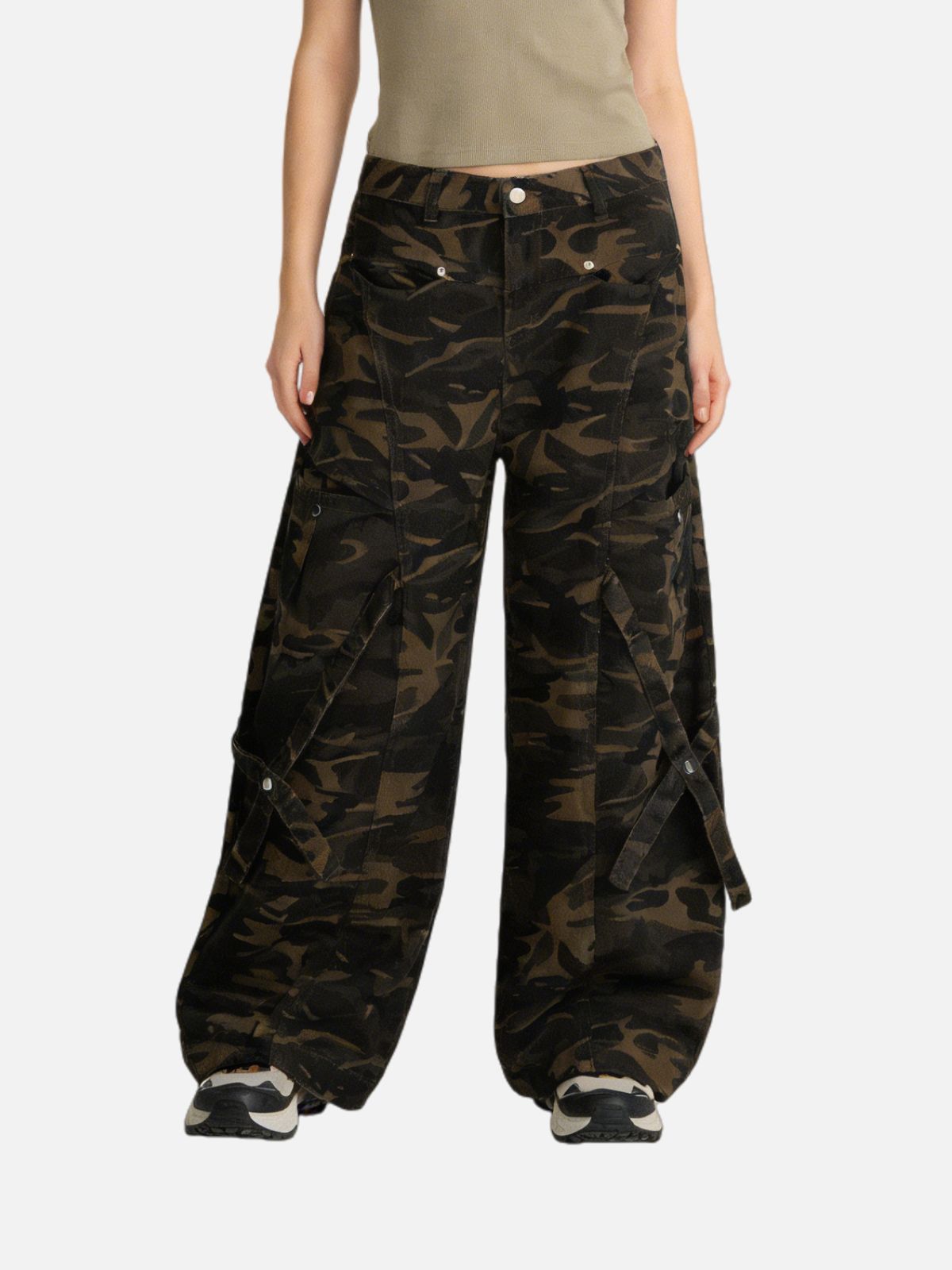 Haaura CAMO Strap Baggy Barrel Pants