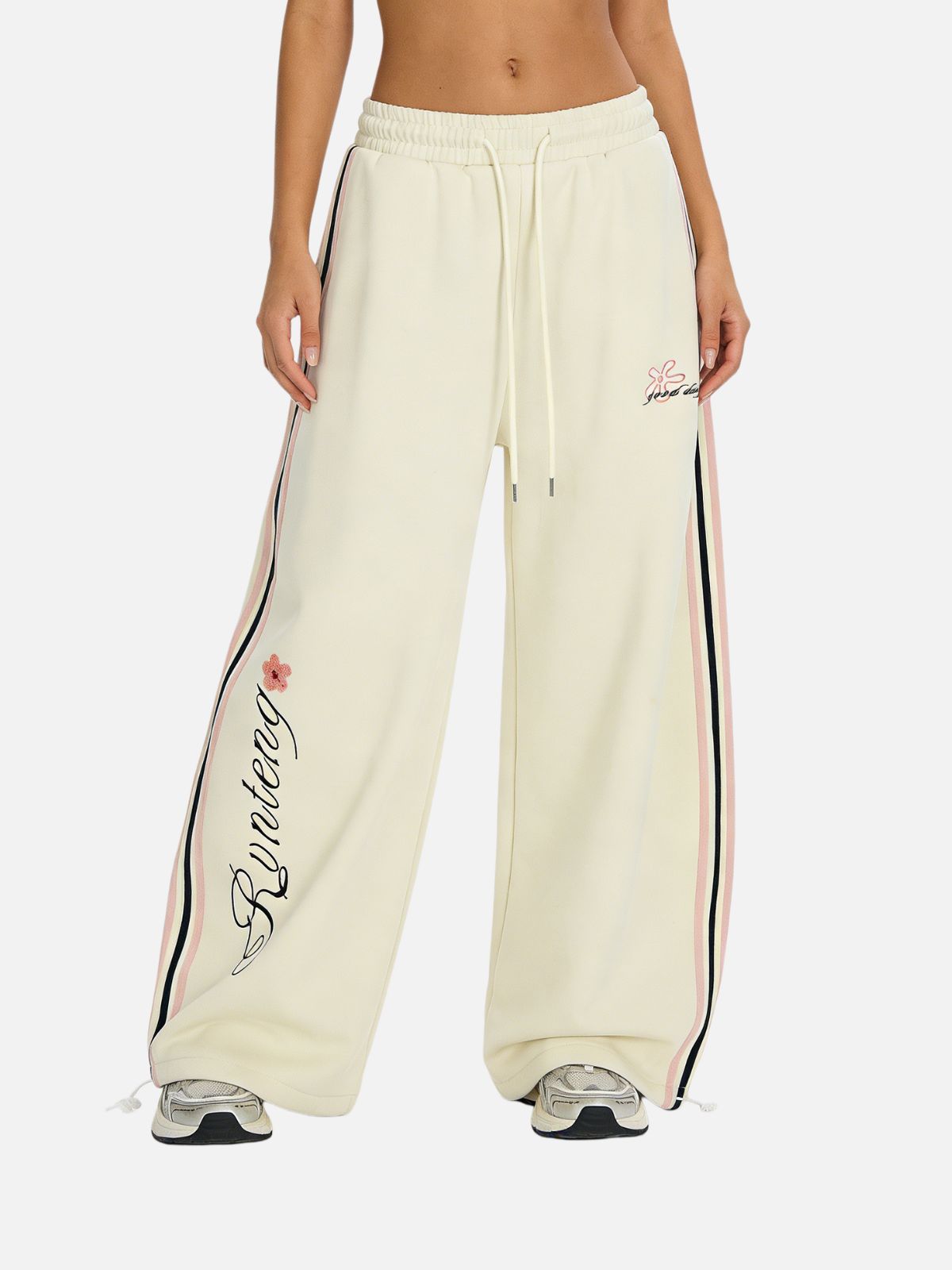 Haaura Runteng Good Day Embroidered Sweatpants
