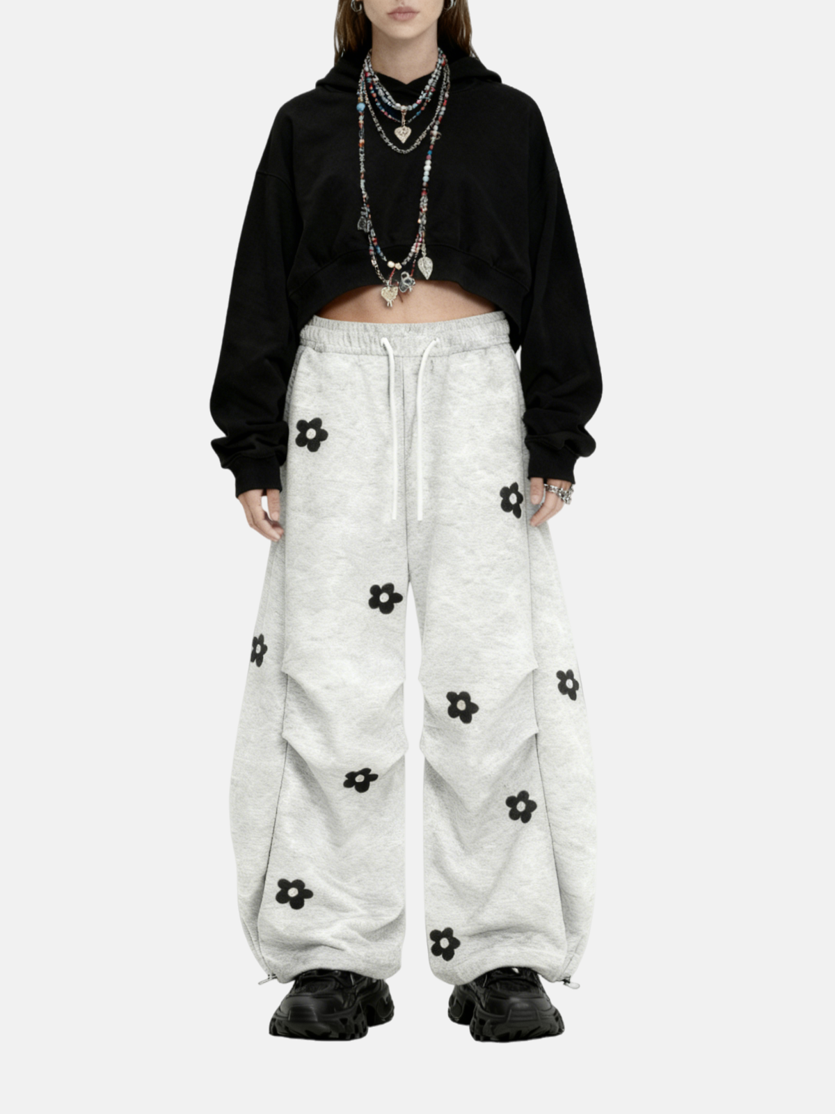 Haaura Floral Towel Embroidery Barrel Sweatpants